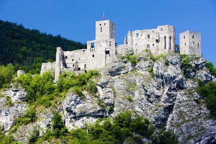 voyage-famille-enfant-strecno-slovaquie-chateau