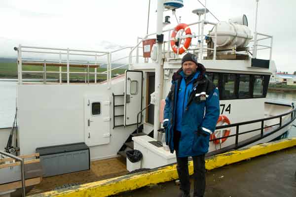 bateau-de-pêche-en-islande-pour-découvrir-baleine-avec-les-enfants