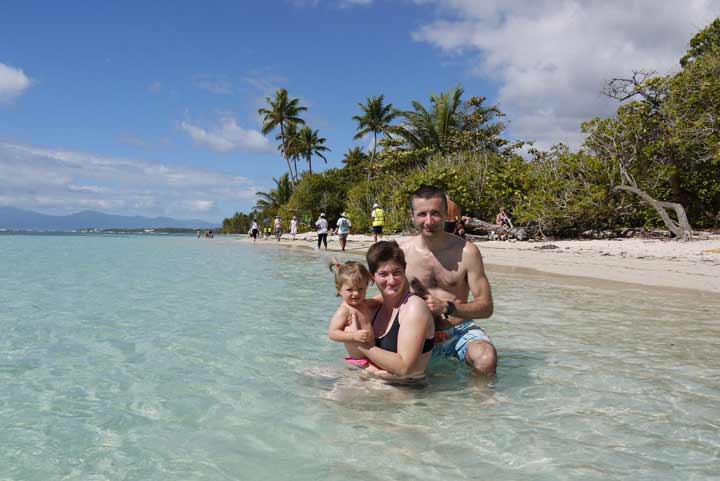 Guadeloupe-antilles-plage-bébé-famille
