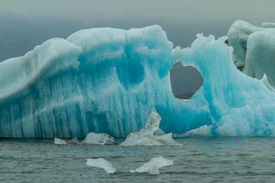 lac-jokulsarlon-icebergs-islande