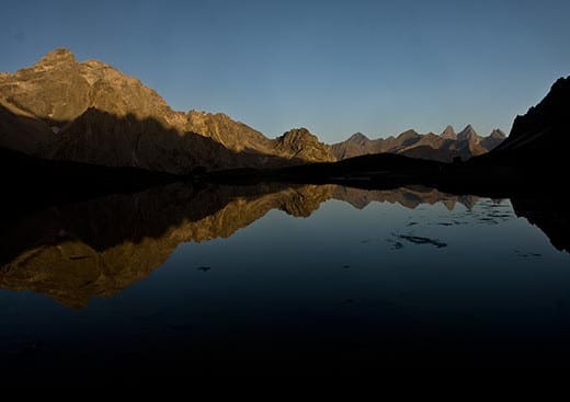 lac-des-cerces-alpes-reflet