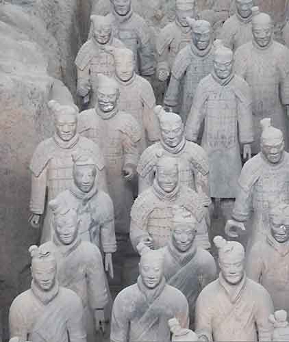 armée-de-soldats-en-terre-cuite-à-Xi-An-chine