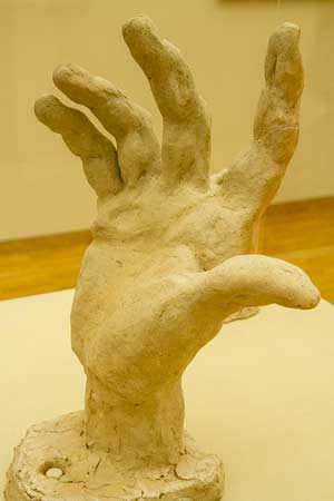 Musée-de-grenoble-sculpture main