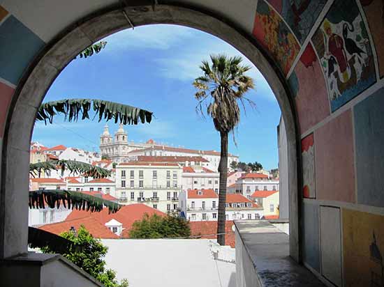 alfama-lisbonne portugal