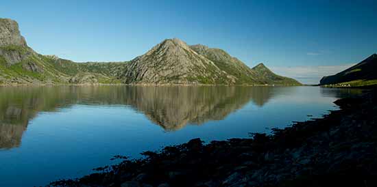 paysage-fjord-montagne-lofoten-norvege