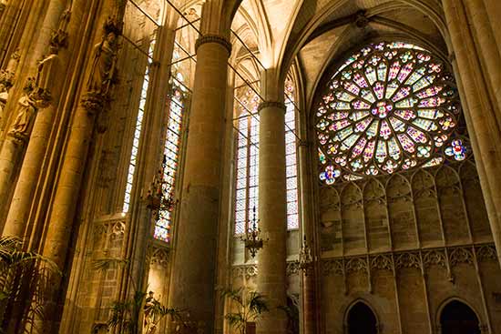 visiter-carcassonne-en-famille-basilique