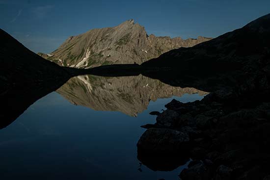 reflet-lac-jovet-mont-blanc-randonnée-famille